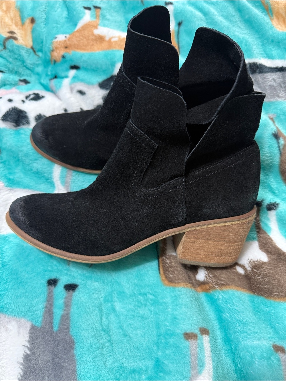 BP Nordstroms Black Leather Suede Cutout Ankle Boots with Stacked Heel